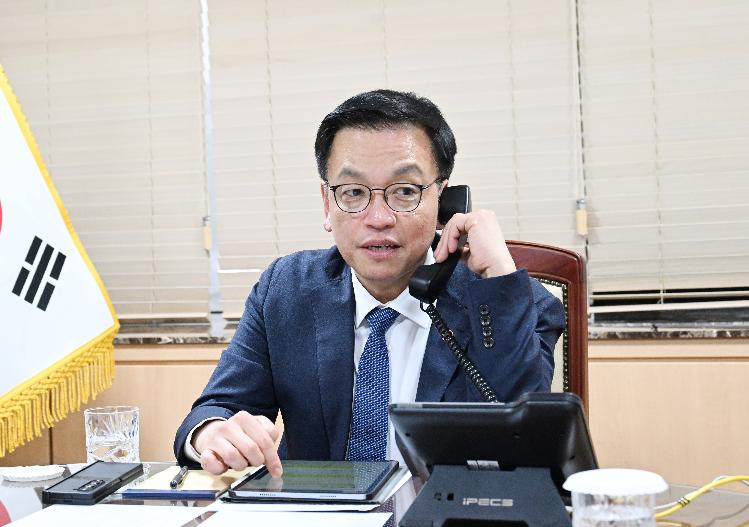 최상목 대통령 권한대행 부총리 겸 기획재정부 장관, 도날드 투스크 폴란드 총리 통화